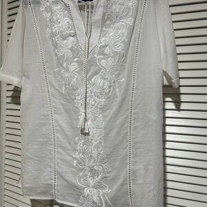 Chico's White Tunic  Blouse with Embroidery